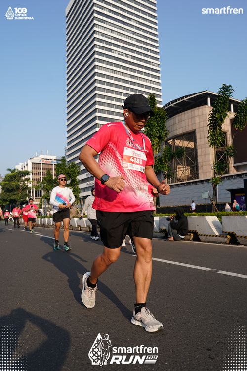 Race photo from Smartfren Run 2025 