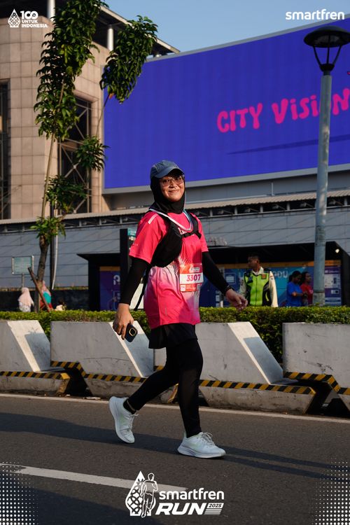 Race photo from Smartfren Run 2025 