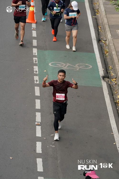 Race photo from Nu Skin Run 10K