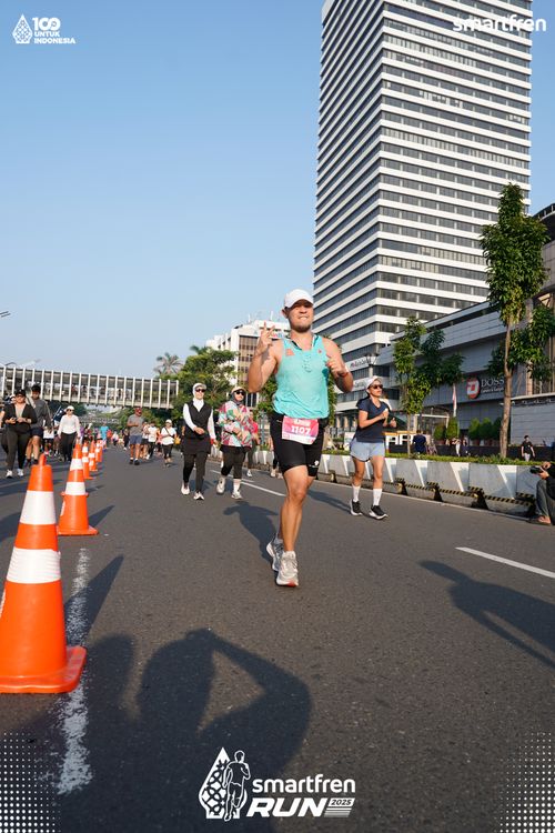 Race photo from Smartfren Run 2025 
