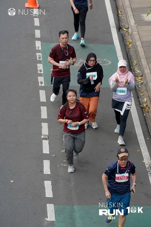 Race photo from Nu Skin Run 10K