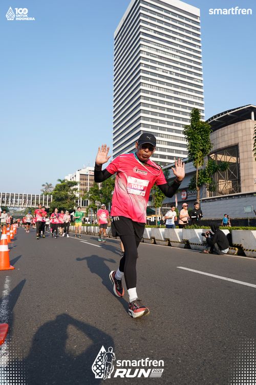 Race photo from Smartfren Run 2025 