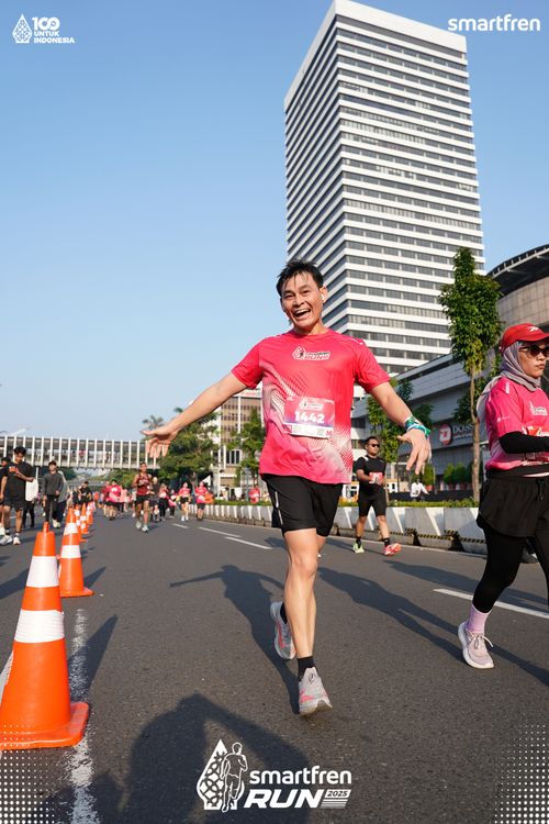 Race photo from Smartfren Run 2025 