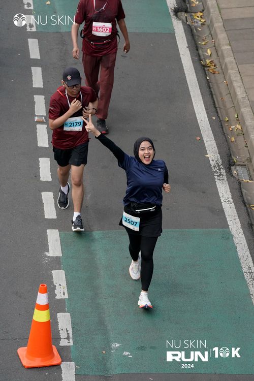 Race photo from Nu Skin Run 10K