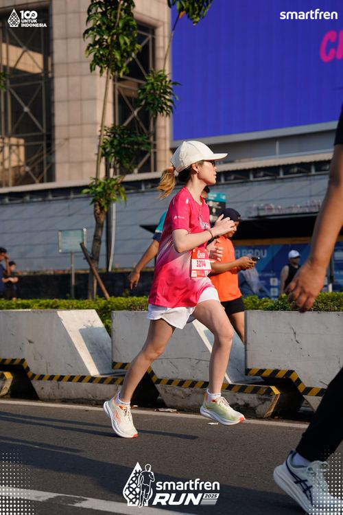 Race photo from Smartfren Run 2025 