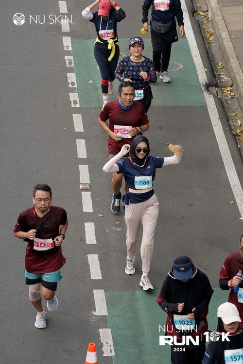 Race photo from Nu Skin Run 10K