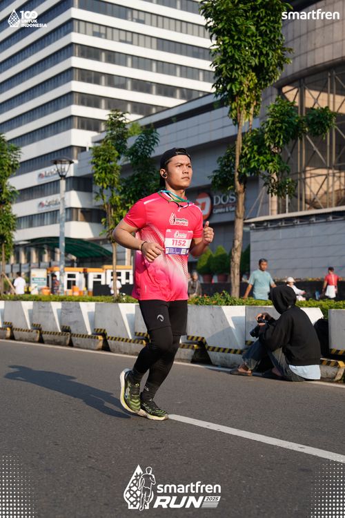 Race photo from Smartfren Run 2025 