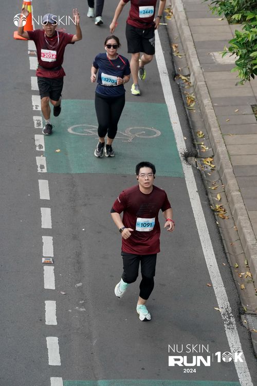 Race photo from Nu Skin Run 10K
