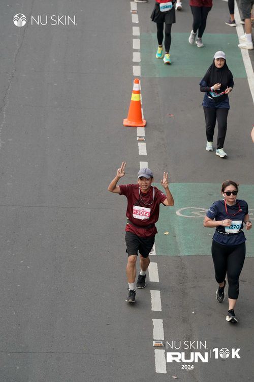 Race photo from Nu Skin Run 10K