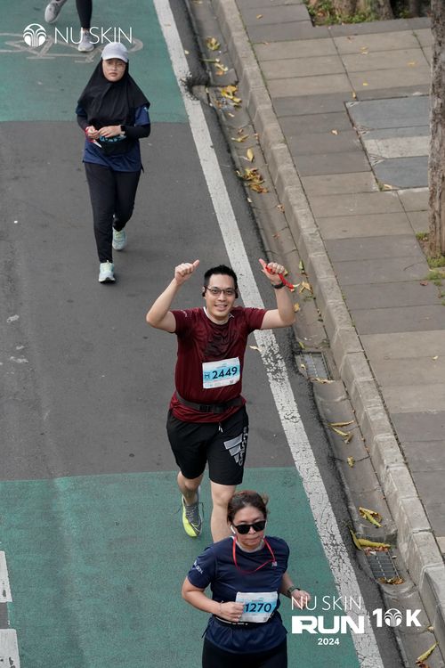Race photo from Nu Skin Run 10K