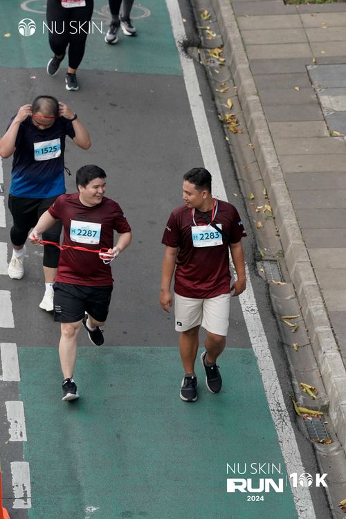 Race photo from Nu Skin Run 10K