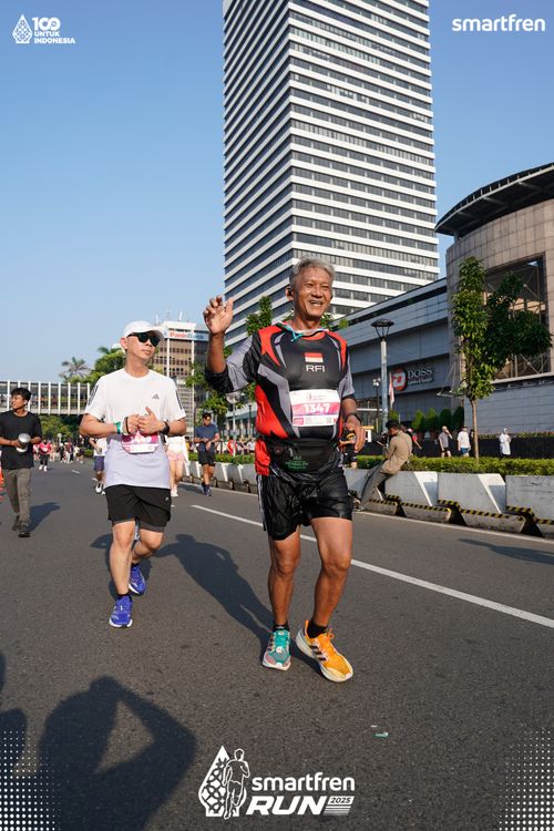 Race photo from Smartfren Run 2025 