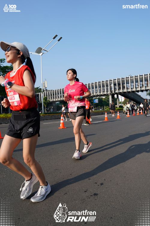 Race photo from Smartfren Run 2025 