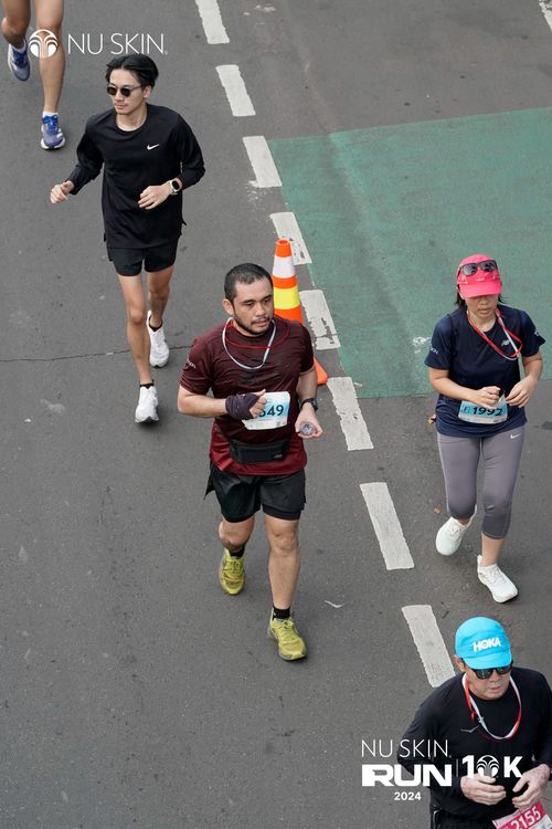 Race photo from Nu Skin Run 10K