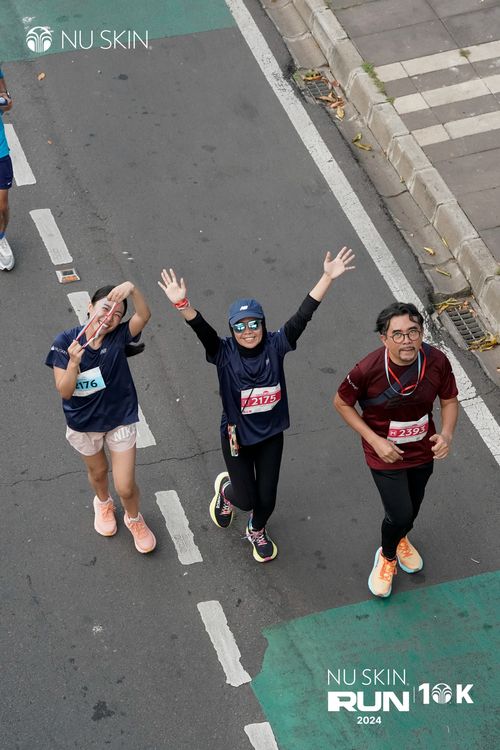 Race photo from Nu Skin Run 10K
