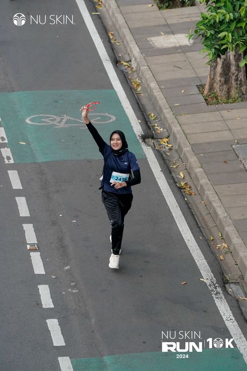 Race photo from Nu Skin Run 10K