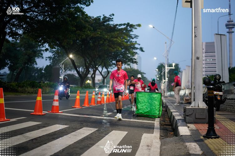 Race photo from Smartfren Run 2025 