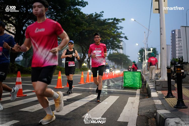 Race photo from Smartfren Run 2025 