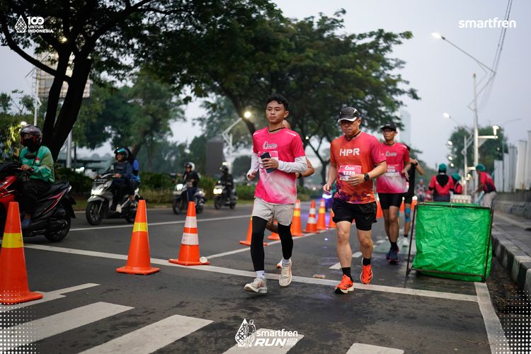 Race photo from Smartfren Run 2025 