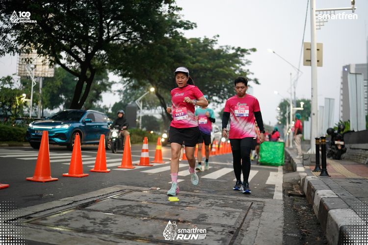 Race photo from Smartfren Run 2025 