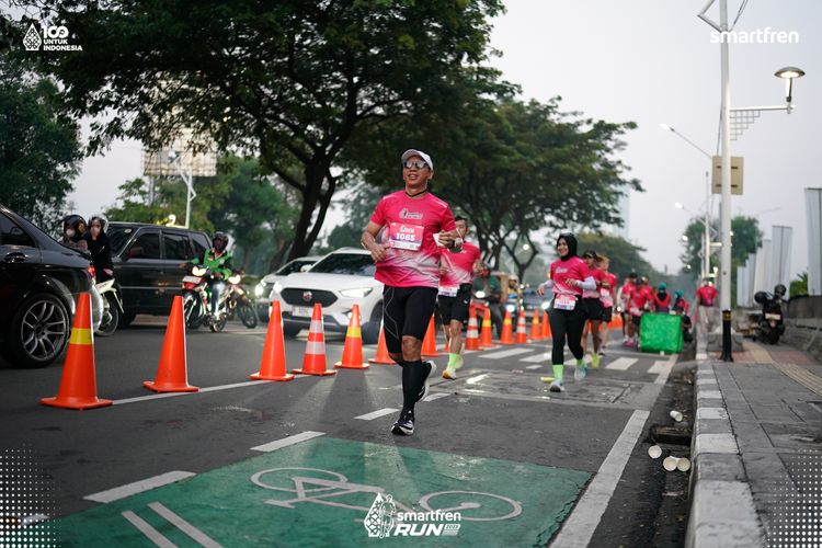 Race photo from Smartfren Run 2025 