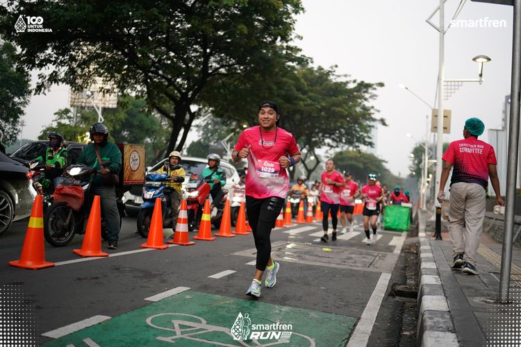 Race photo from Smartfren Run 2025 