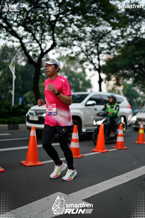 Race photo from Smartfren Run 2025 