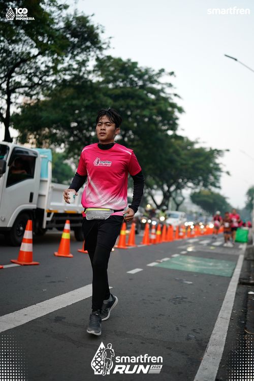Race photo from Smartfren Run 2025 