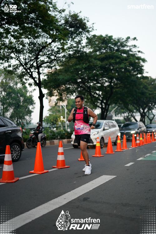 Race photo from Smartfren Run 2025 