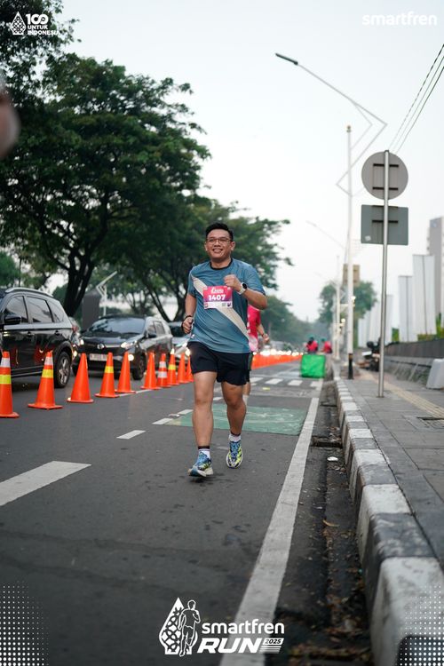 Race photo from Smartfren Run 2025 