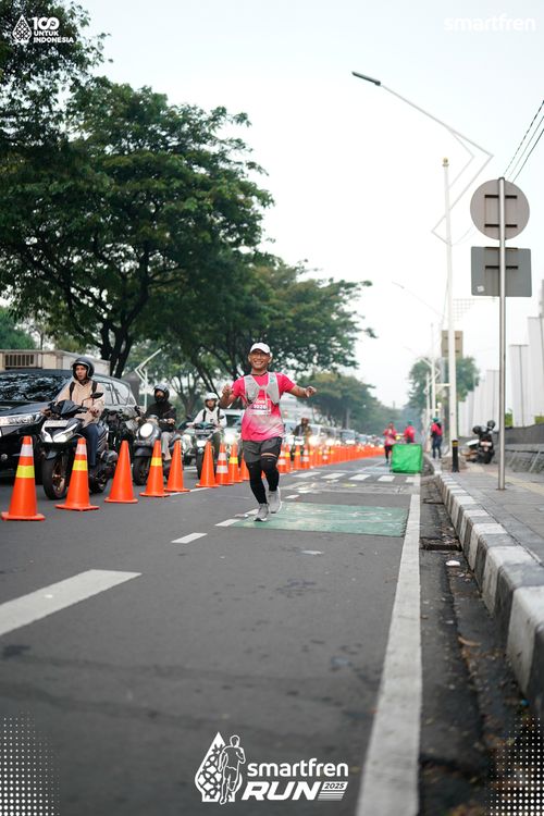 Race photo from Smartfren Run 2025 