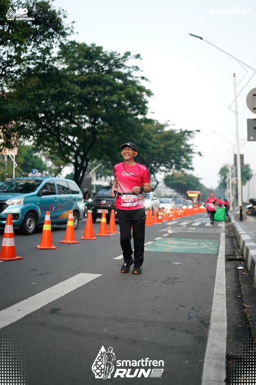 Race photo from Smartfren Run 2025 