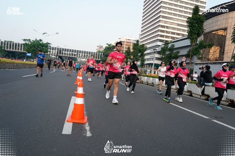 Race photo from Smartfren Run 2025 
