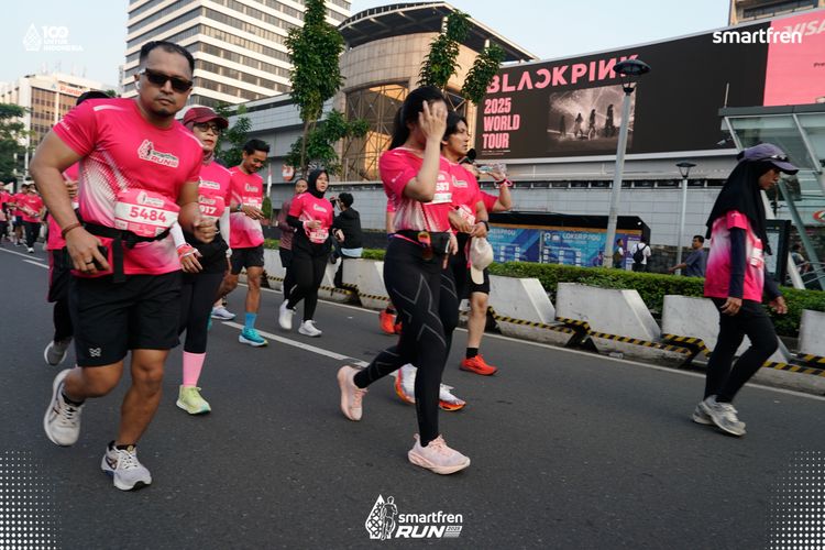 Race photo from Smartfren Run 2025 