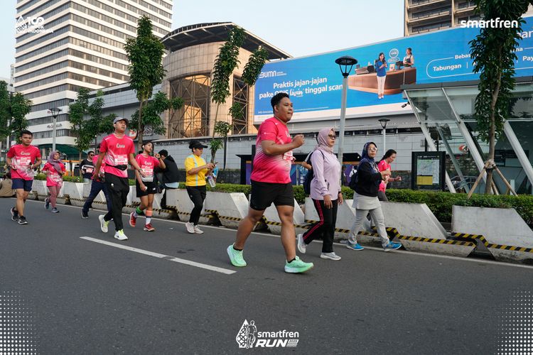 Race photo from Smartfren Run 2025 