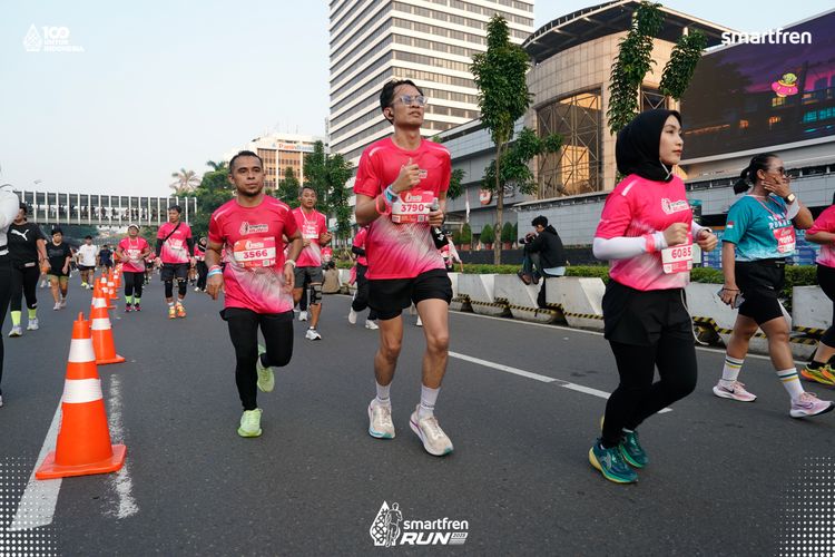 Race photo from Smartfren Run 2025 