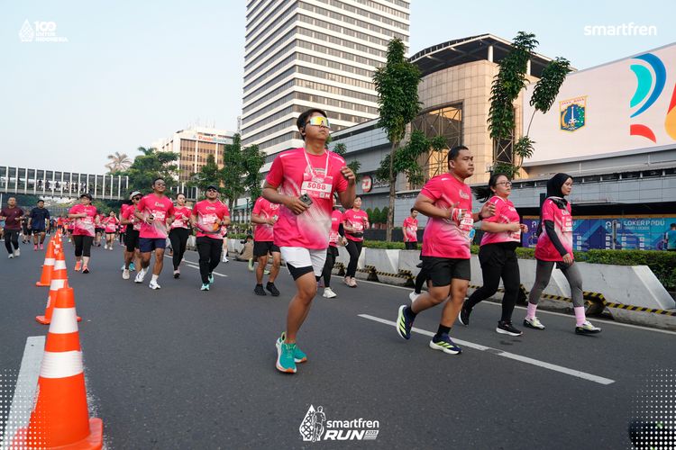Race photo from Smartfren Run 2025 