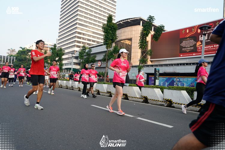 Race photo from Smartfren Run 2025 