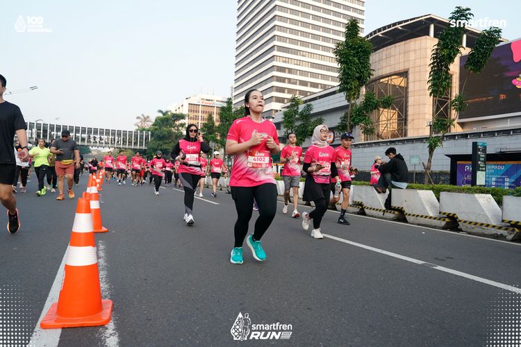Race photo from Smartfren Run 2025 