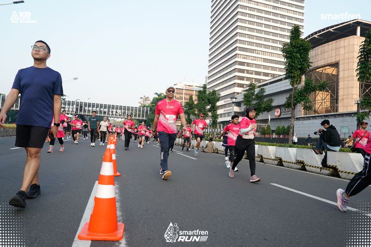 Race photo from Smartfren Run 2025 