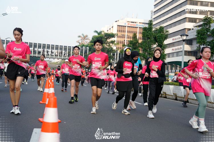 Race photo from Smartfren Run 2025 