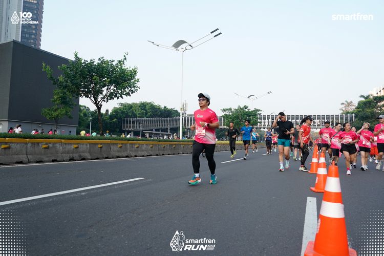 Race photo from Smartfren Run 2025 
