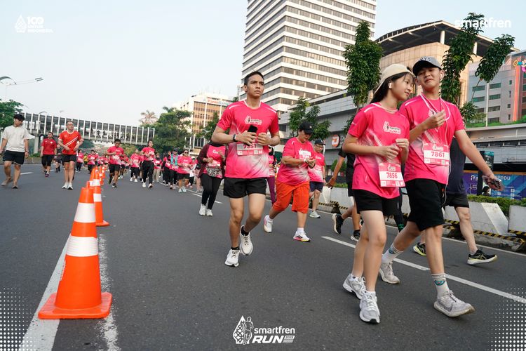 Race photo from Smartfren Run 2025 