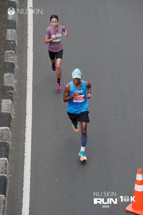 Race photo from Nu Skin Run 10K