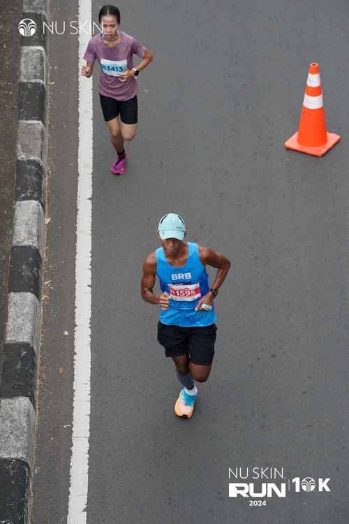 Race photo from Nu Skin Run 10K