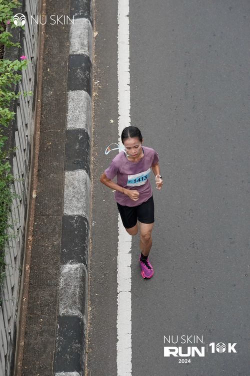 Race photo from Nu Skin Run 10K