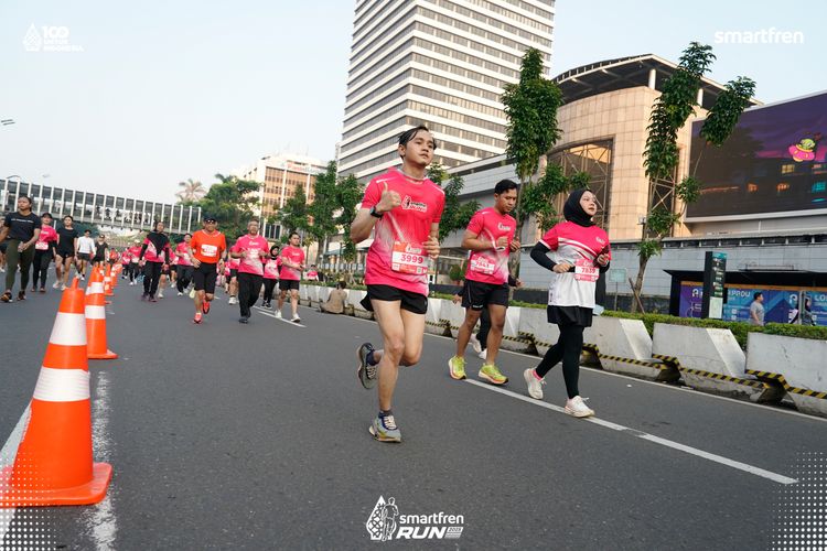Race photo from Smartfren Run 2025 