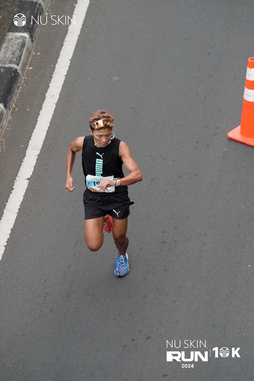Race photo from Nu Skin Run 10K