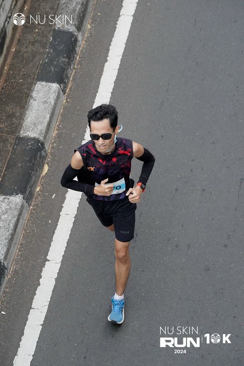 Race photo from Nu Skin Run 10K