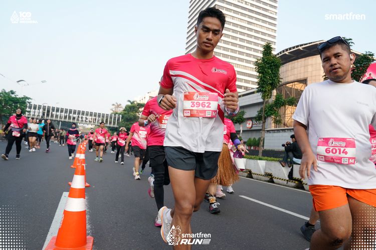 Race photo from Smartfren Run 2025 